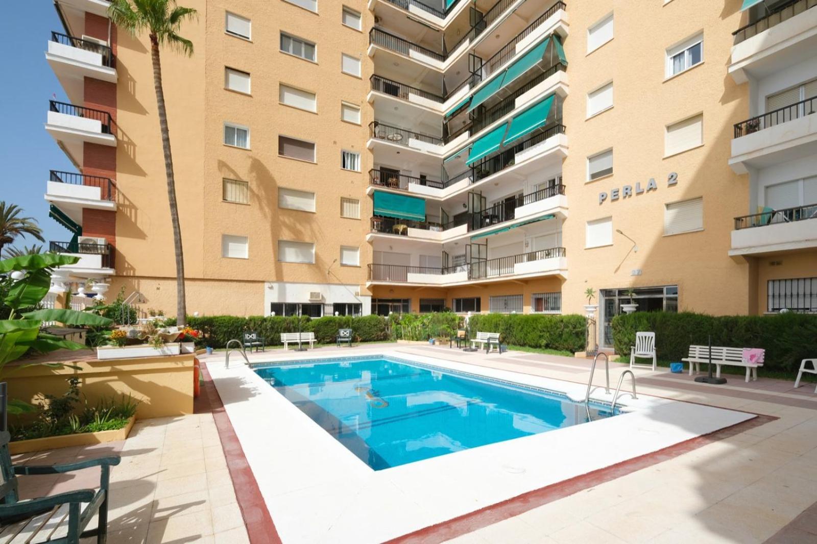 Apartamento Con Piscina En La Primera Linea De Playa De Fuengirola Exterior foto